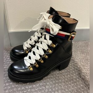 Gucci Leather Ankle boots with Sylvie Web. Size 38